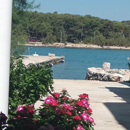 Volat Apartments Betina  Εξωτερικό φωτογραφία
