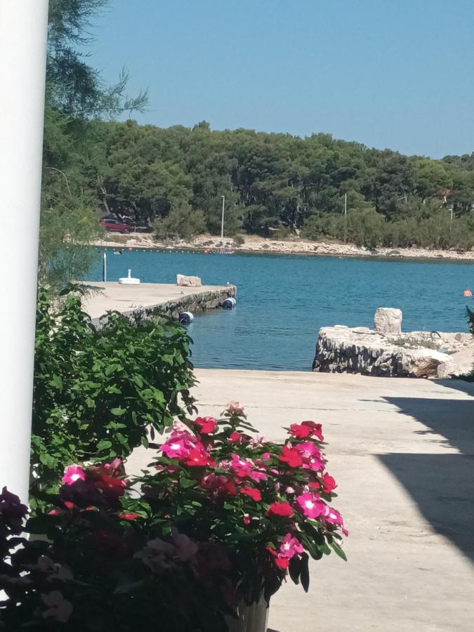 Volat Apartments Betina  Εξωτερικό φωτογραφία