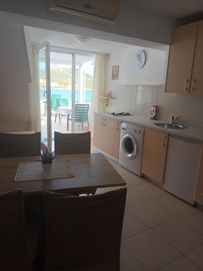 Volat Apartments Betina  Εξωτερικό φωτογραφία