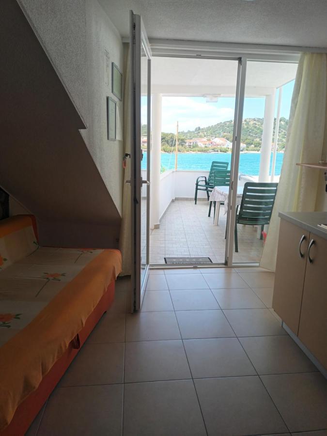 Volat Apartments Betina  Εξωτερικό φωτογραφία