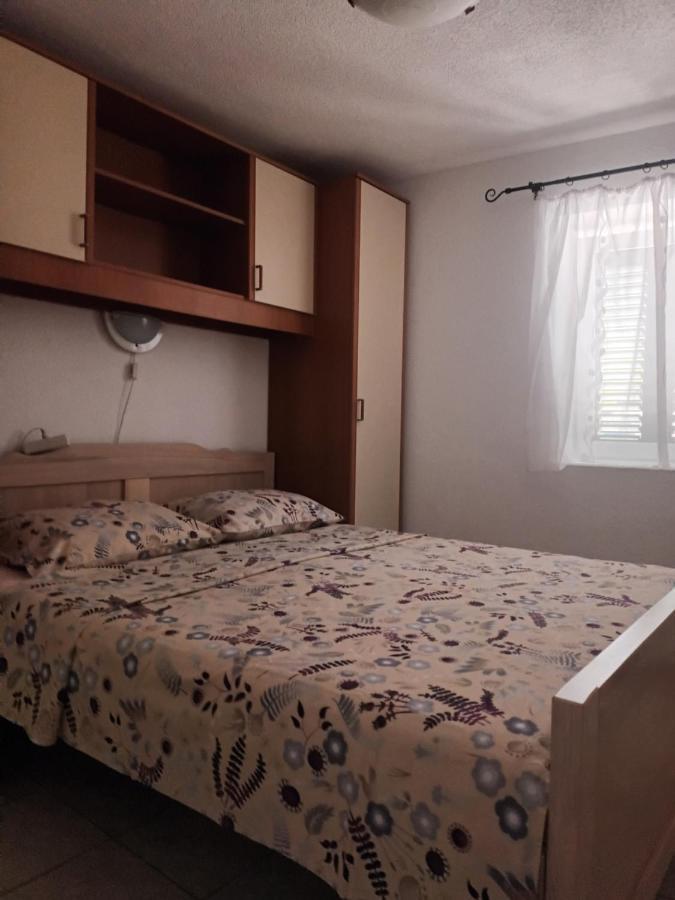 Volat Apartments Betina  Εξωτερικό φωτογραφία