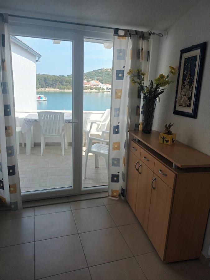 Volat Apartments Betina  Εξωτερικό φωτογραφία