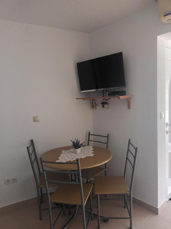 Volat Apartments Betina  Εξωτερικό φωτογραφία