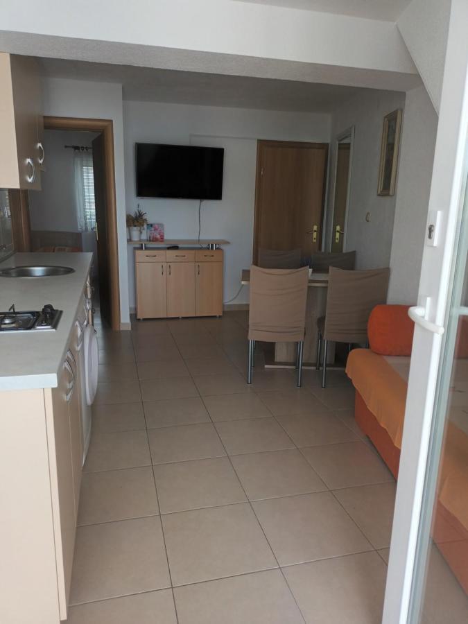 Volat Apartments Betina  Εξωτερικό φωτογραφία