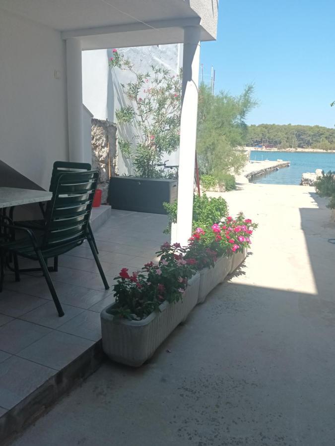 Volat Apartments Betina  Εξωτερικό φωτογραφία