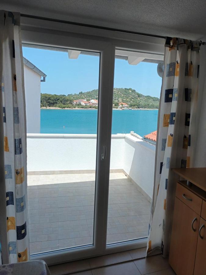 Volat Apartments Betina  Εξωτερικό φωτογραφία