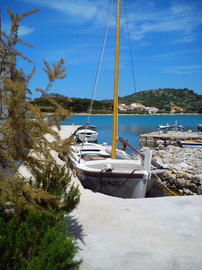 Volat Apartments Betina  Εξωτερικό φωτογραφία