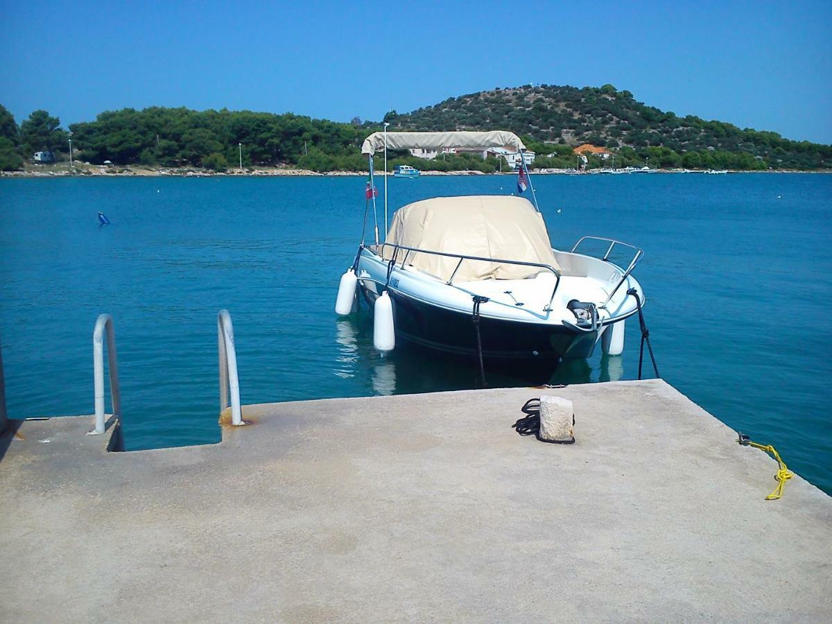 Volat Apartments Betina  Εξωτερικό φωτογραφία