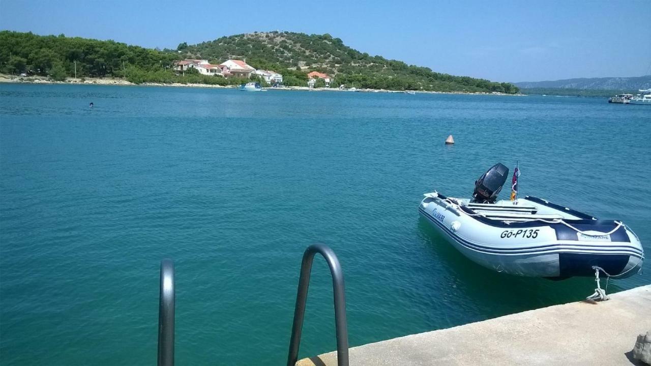 Volat Apartments Betina  Εξωτερικό φωτογραφία